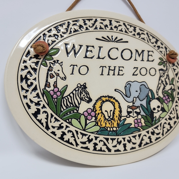 Trinity Pottery Welcome to the Zoo Wall Hanging Sign - Picture 4 of 8